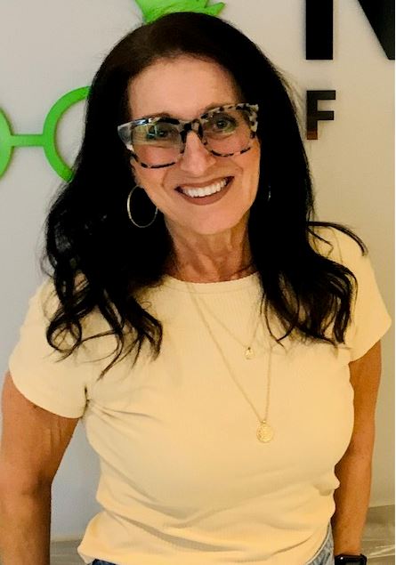 photo of  Lisa D'Amato